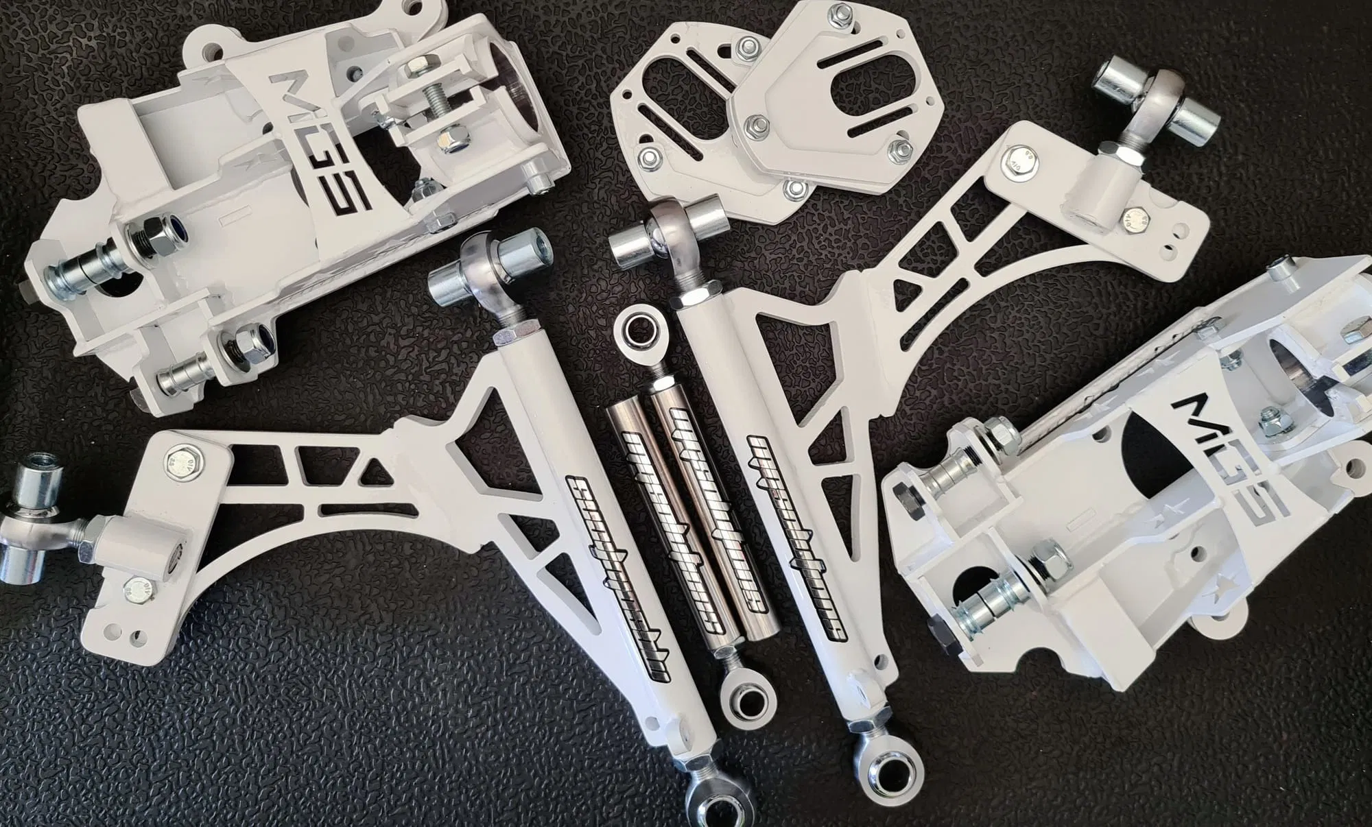 Kit Unghi de Fugă (Lock Kit) – BMW Seria 1 (E8x) & Seria 3 (E9x) 1 Kit Unghi de Fugă (Lock Kit) – BMW Seria 1 (E8x) & Seria 3 (E9x)